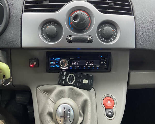 Рено Кенгу 2008 в Бучаче на Automoto.ua Синий Рено Кенгу, объемом двигателя 1.6 л и пробегом 219 тыс. км за 7150 $, фото 32 на Automoto.ua