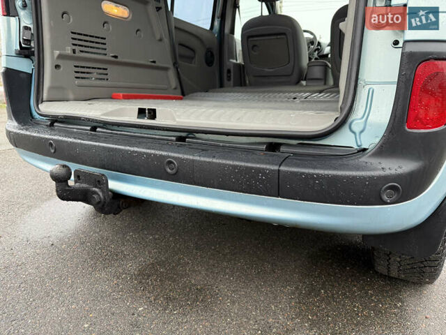 Синий Рено Кенгу, объемом двигателя 1.6 л и пробегом 124 тыс. км за 8200 $, фото 42 на Automoto.ua