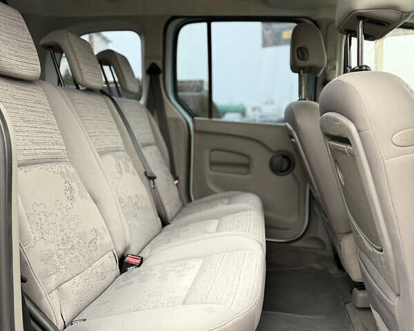 Синий Рено Кенгу, объемом двигателя 1.6 л и пробегом 124 тыс. км за 8200 $, фото 18 на Automoto.ua