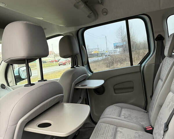 Синий Рено Кенгу, объемом двигателя 1.6 л и пробегом 124 тыс. км за 8200 $, фото 21 на Automoto.ua