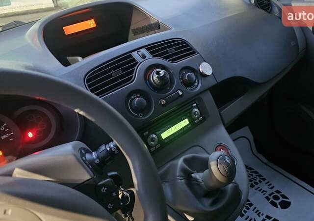 Синій Рено Кєнгу, об'ємом двигуна 1.5 л та пробігом 246 тис. км за 6350 $, фото 32 на Automoto.ua