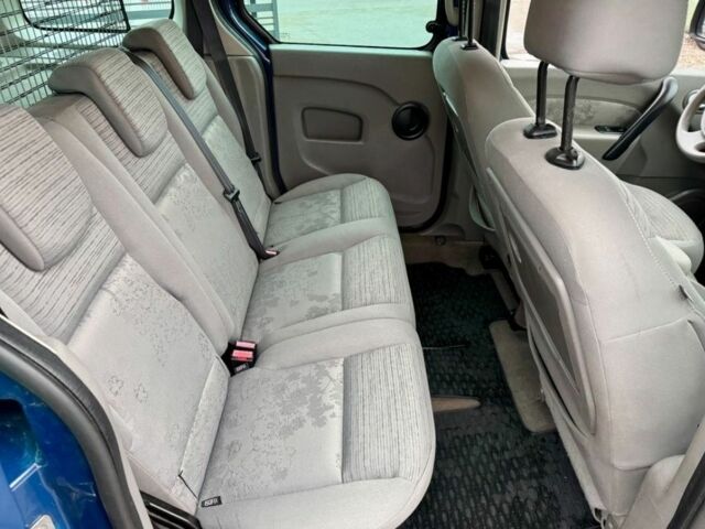 Синий Рено Кенгу, объемом двигателя 0 л и пробегом 230 тыс. км за 2900 $, фото 10 на Automoto.ua