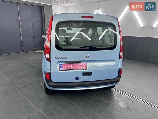 Синий Рено Кенгу, объемом двигателя 1.6 л и пробегом 160 тыс. км за 7500 $, фото 18 на Automoto.ua
