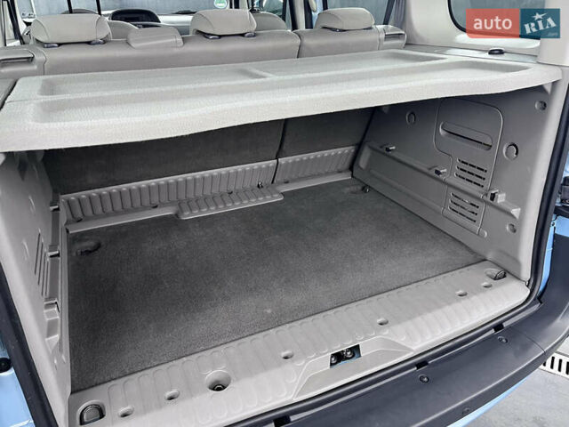 Синий Рено Кенгу, объемом двигателя 1.6 л и пробегом 160 тыс. км за 7500 $, фото 72 на Automoto.ua