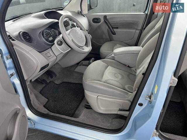 Синий Рено Кенгу, объемом двигателя 1.6 л и пробегом 160 тыс. км за 7500 $, фото 50 на Automoto.ua