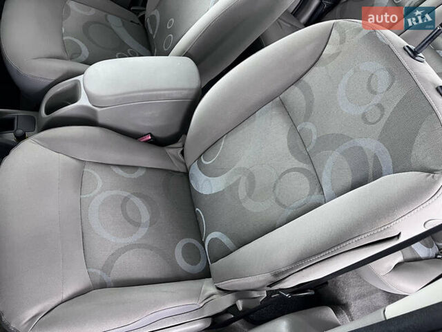 Синий Рено Кенгу, объемом двигателя 1.6 л и пробегом 160 тыс. км за 7500 $, фото 47 на Automoto.ua