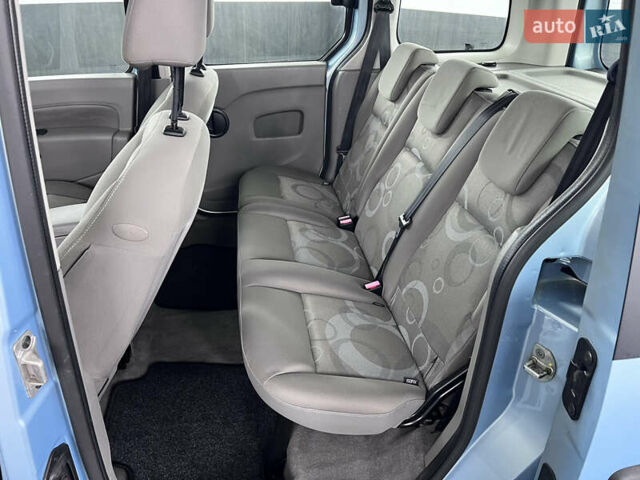 Синий Рено Кенгу, объемом двигателя 1.6 л и пробегом 160 тыс. км за 7500 $, фото 53 на Automoto.ua