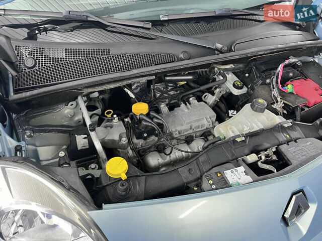 Синий Рено Кенгу, объемом двигателя 1.6 л и пробегом 160 тыс. км за 7500 $, фото 84 на Automoto.ua