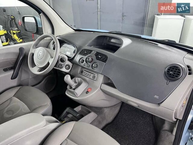 Синий Рено Кенгу, объемом двигателя 1.6 л и пробегом 160 тыс. км за 7500 $, фото 66 на Automoto.ua