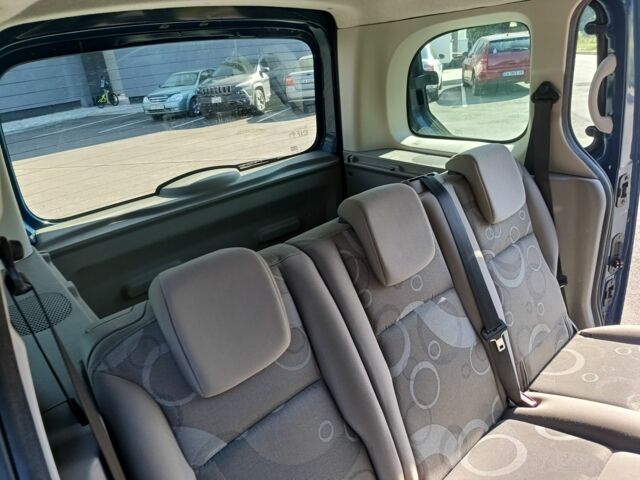 Синий Рено Кенгу, объемом двигателя 1.6 л и пробегом 220 тыс. км за 6800 $, фото 7 на Automoto.ua