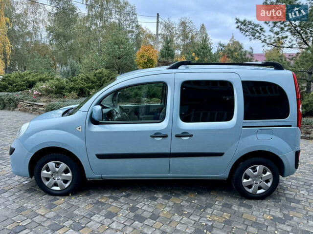Синий Рено Кенгу, объемом двигателя 1.6 л и пробегом 205 тыс. км за 8550 $, фото 7 на Automoto.ua