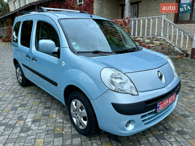 Синий Рено Кенгу, объемом двигателя 1.6 л и пробегом 205 тыс. км за 8550 $, фото 16 на Automoto.ua