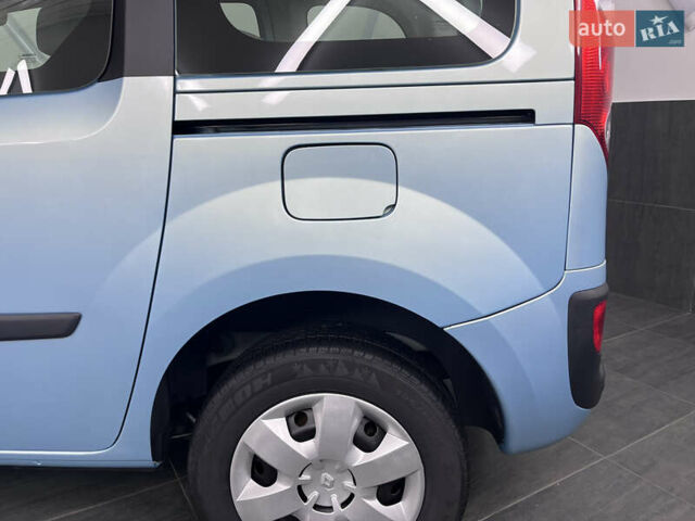 Синий Рено Кенгу, объемом двигателя 1.6 л и пробегом 160 тыс. км за 7500 $, фото 23 на Automoto.ua