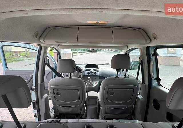 Синий Рено Кенгу, объемом двигателя 1.6 л и пробегом 229 тыс. км за 6300 $, фото 24 на Automoto.ua