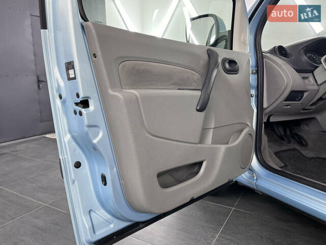 Синий Рено Кенгу, объемом двигателя 1.6 л и пробегом 160 тыс. км за 7500 $, фото 52 на Automoto.ua