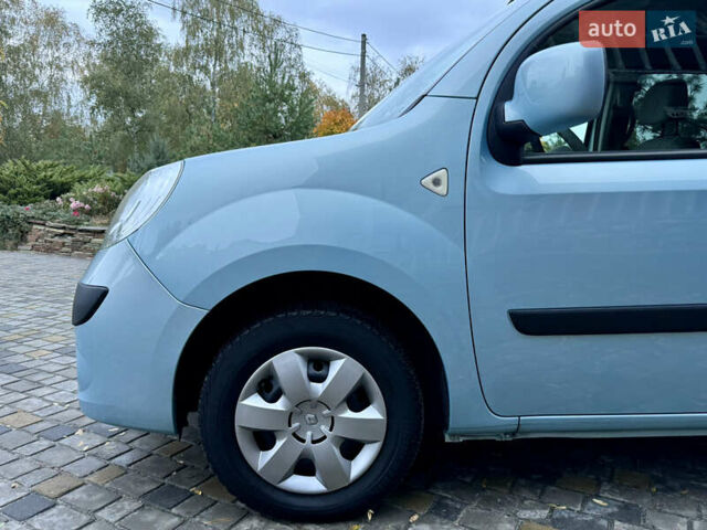 Синий Рено Кенгу, объемом двигателя 1.6 л и пробегом 205 тыс. км за 8550 $, фото 50 на Automoto.ua