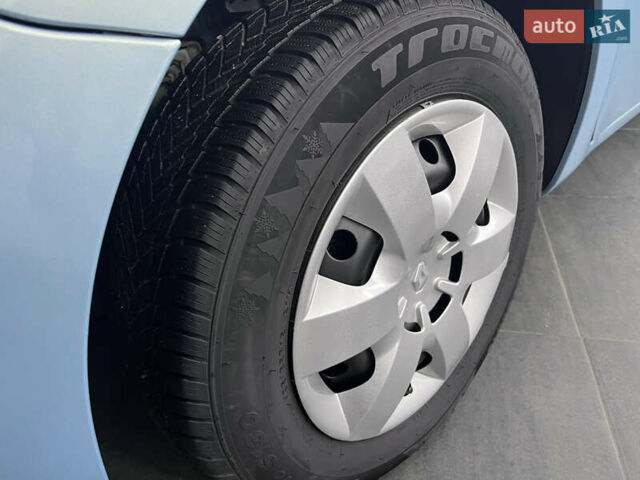 Синий Рено Кенгу, объемом двигателя 1.6 л и пробегом 160 тыс. км за 7500 $, фото 38 на Automoto.ua