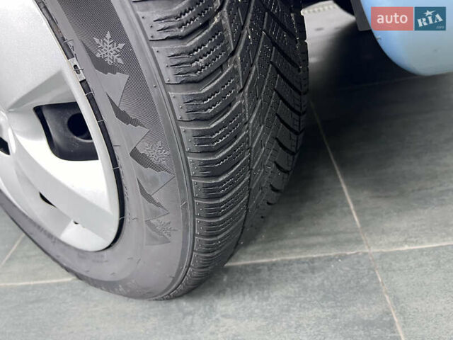 Синий Рено Кенгу, объемом двигателя 1.6 л и пробегом 160 тыс. км за 7500 $, фото 40 на Automoto.ua