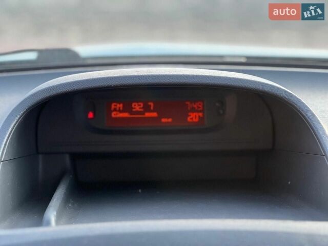 Синий Рено Кенгу, объемом двигателя 1.5 л и пробегом 234 тыс. км за 8700 $, фото 34 на Automoto.ua