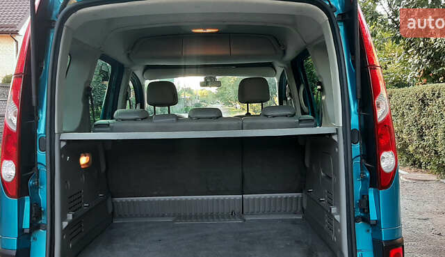 Синий Рено Кенгу, объемом двигателя 1.6 л и пробегом 233 тыс. км за 7750 $, фото 52 на Automoto.ua