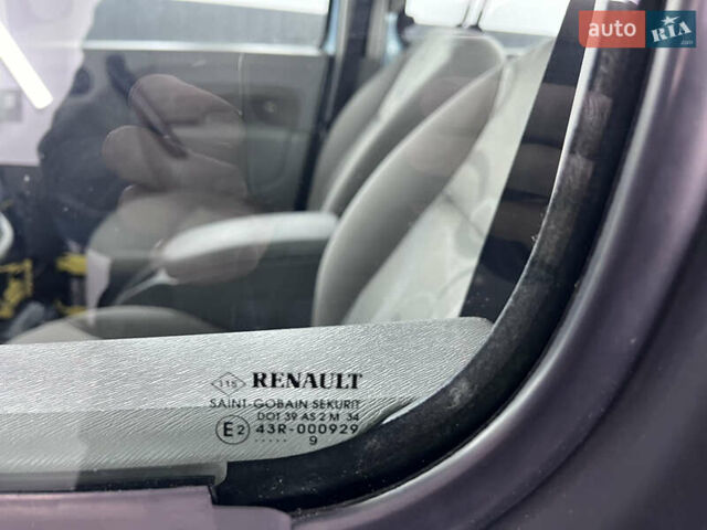 Синий Рено Кенгу, объемом двигателя 1.6 л и пробегом 160 тыс. км за 7500 $, фото 88 на Automoto.ua