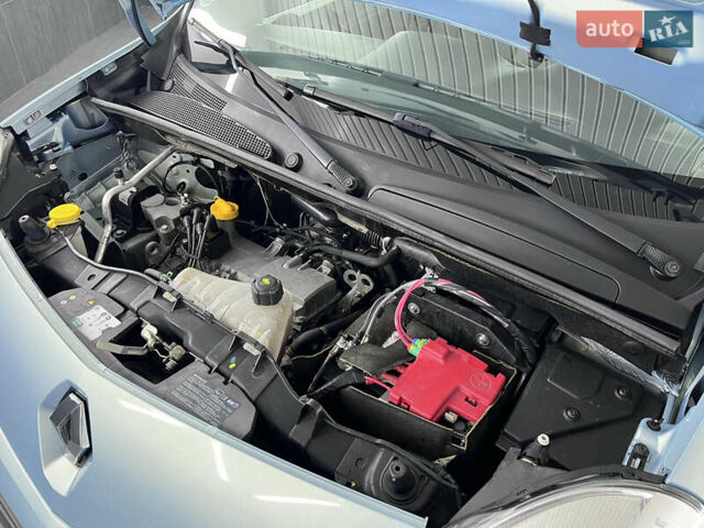 Синий Рено Кенгу, объемом двигателя 1.6 л и пробегом 160 тыс. км за 7500 $, фото 85 на Automoto.ua