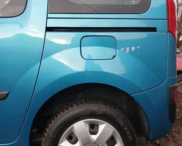 Синий Рено Кенгу, объемом двигателя 1.6 л и пробегом 220 тыс. км за 6850 $, фото 12 на Automoto.ua