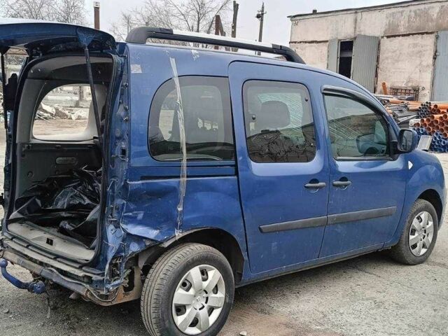 Синий Рено Кенгу, объемом двигателя 1.6 л и пробегом 240 тыс. км за 2900 $, фото 6 на Automoto.ua