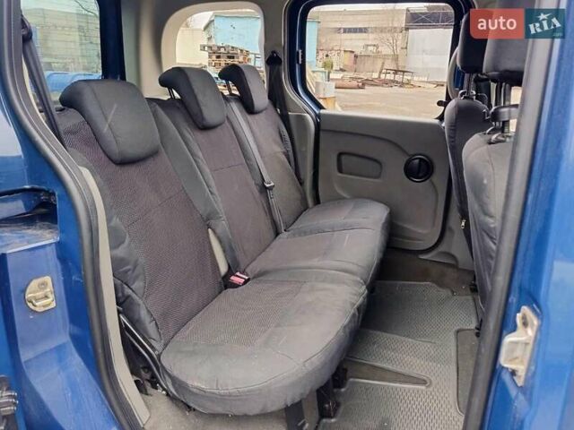 Синий Рено Кенгу, объемом двигателя 1.6 л и пробегом 240 тыс. км за 2900 $, фото 12 на Automoto.ua