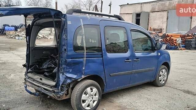 Синий Рено Кенгу, объемом двигателя 1.6 л и пробегом 240 тыс. км за 2900 $, фото 8 на Automoto.ua