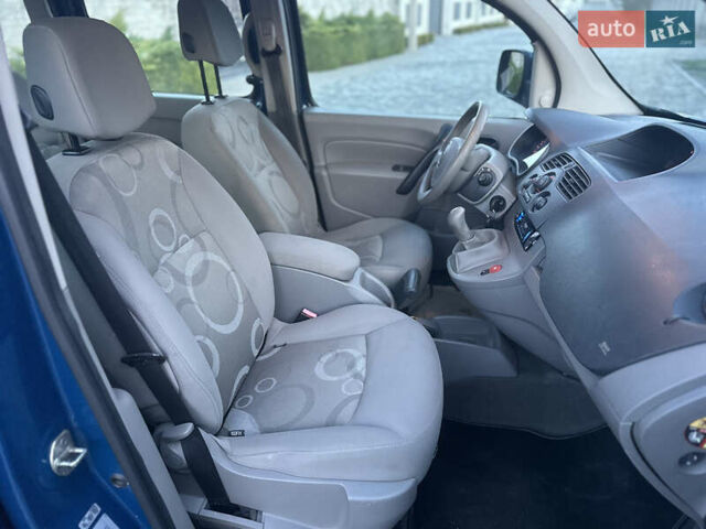 Синий Рено Кенгу, объемом двигателя 1.6 л и пробегом 218 тыс. км за 5799 $, фото 11 на Automoto.ua