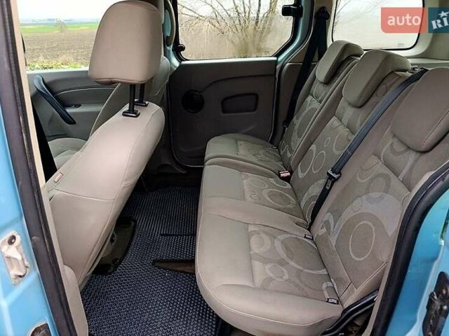 Синий Рено Кенгу, объемом двигателя 1.5 л и пробегом 324 тыс. км за 6800 $, фото 3 на Automoto.ua