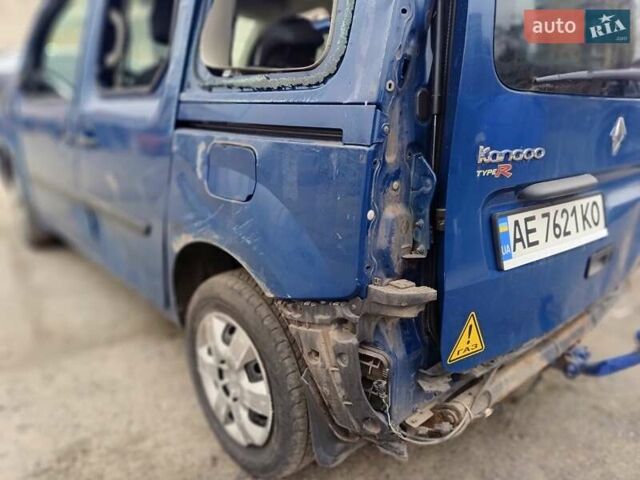 Синий Рено Кенгу, объемом двигателя 1.6 л и пробегом 240 тыс. км за 2900 $, фото 5 на Automoto.ua