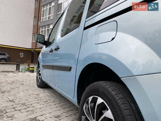 Синий Рено Кенгу, объемом двигателя 1.5 л и пробегом 230 тыс. км за 7800 $, фото 13 на Automoto.ua