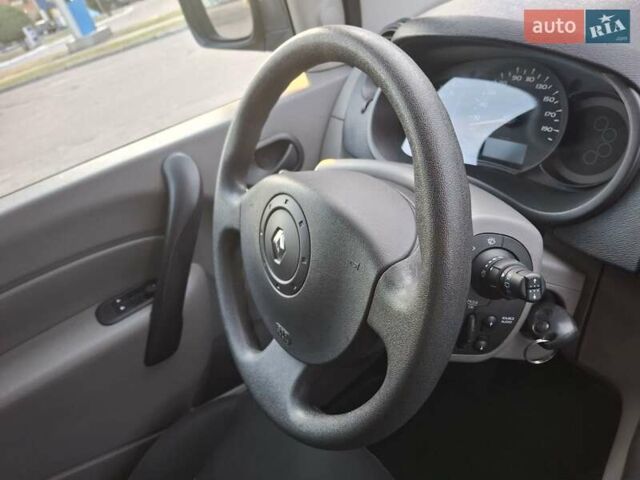 Синий Рено Кенгу, объемом двигателя 1.6 л и пробегом 182 тыс. км за 7750 $, фото 54 на Automoto.ua