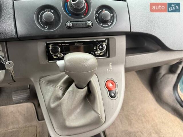 Синий Рено Кенгу, объемом двигателя 1.6 л и пробегом 183 тыс. км за 7550 $, фото 14 на Automoto.ua