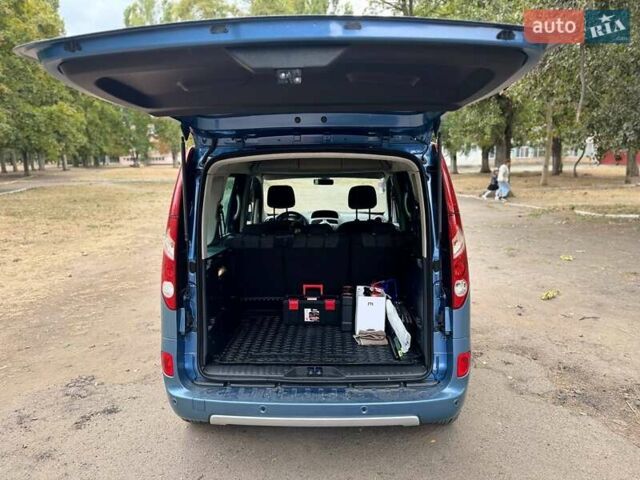 Синий Рено Кенгу, объемом двигателя 1.5 л и пробегом 208 тыс. км за 8500 $, фото 3 на Automoto.ua