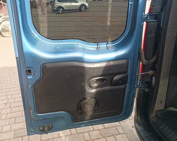 Синий Рено Кенгу, объемом двигателя 1.46 л и пробегом 158 тыс. км за 9400 $, фото 6 на Automoto.ua