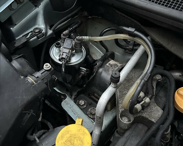 Синий Рено Кенгу, объемом двигателя 1.5 л и пробегом 170 тыс. км за 7400 $, фото 21 на Automoto.ua