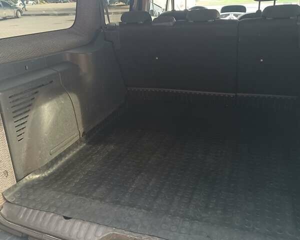 Синий Рено Кенгу, объемом двигателя 1.46 л и пробегом 158 тыс. км за 9400 $, фото 3 на Automoto.ua