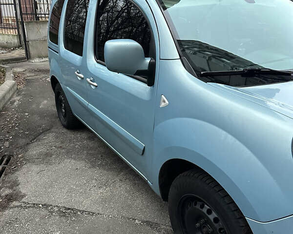 Синий Рено Кенгу, объемом двигателя 1.5 л и пробегом 170 тыс. км за 7400 $, фото 5 на Automoto.ua