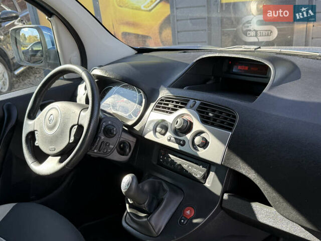 Рено Кєнгу 2012 у Стрые на Automoto.ua Синій Рено Кєнгу, об'ємом двигуна 1.5 л та пробігом 273 тис. км за 8700 $, фото 29 на Automoto.ua