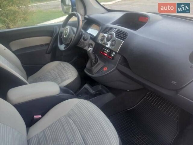 Синий Рено Кенгу, объемом двигателя 1.5 л и пробегом 212 тыс. км за 7850 $, фото 11 на Automoto.ua
