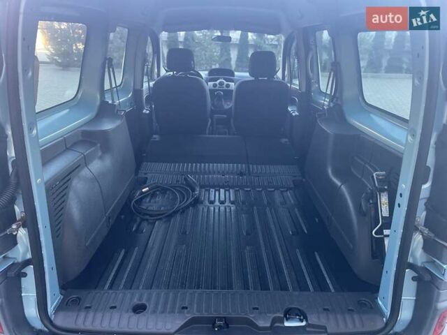 Синий Рено Кенгу, объемом двигателя 0 л и пробегом 12 тыс. км за 7650 $, фото 42 на Automoto.ua