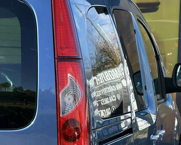 Рено Кєнгу 2012 у Стрые на Automoto.ua Синій Рено Кєнгу, об'ємом двигуна 1.5 л та пробігом 273 тис. км за 8700 $, фото 24 на Automoto.ua