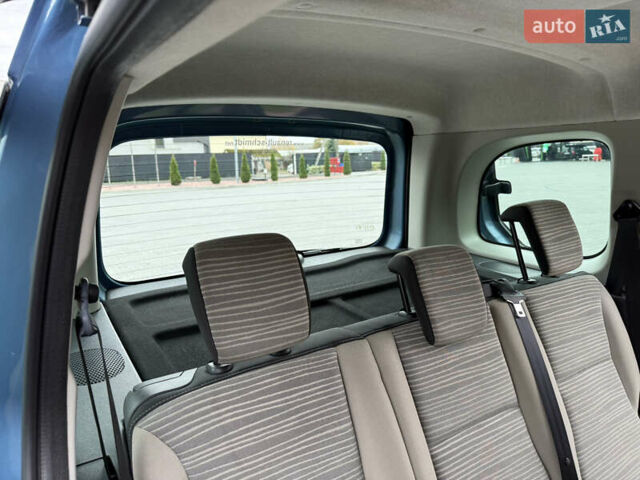 Синій Рено Кєнгу, об'ємом двигуна 1.5 л та пробігом 282 тис. км за 8750 $, фото 11 на Automoto.ua