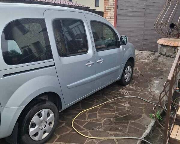 Синий Рено Кенгу, объемом двигателя 0 л и пробегом 150 тыс. км за 9000 $, фото 3 на Automoto.ua