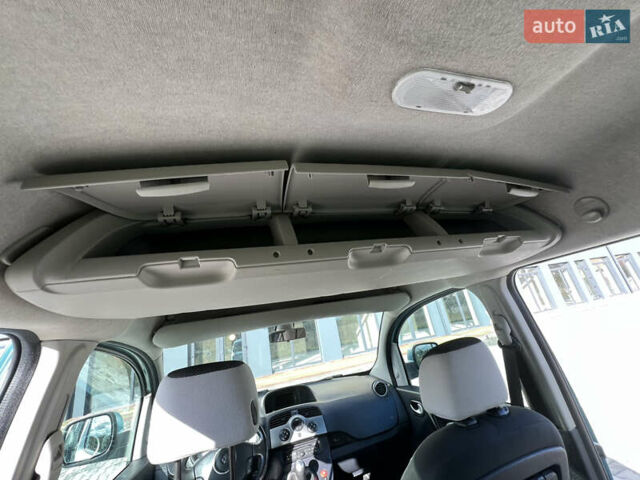 Синій Рено Кєнгу, об'ємом двигуна 1.5 л та пробігом 121 тис. км за 9700 $, фото 31 на Automoto.ua