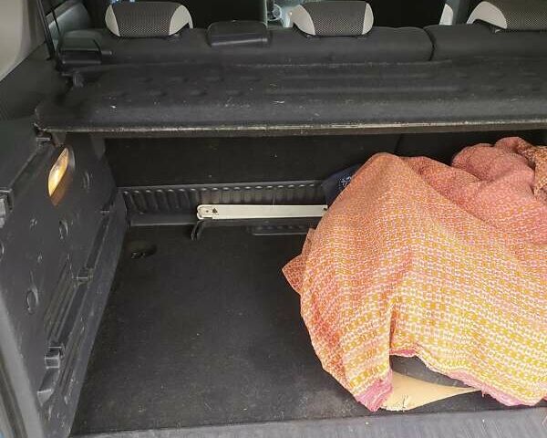 Синий Рено Кенгу, объемом двигателя 1.5 л и пробегом 210 тыс. км за 8300 $, фото 9 на Automoto.ua