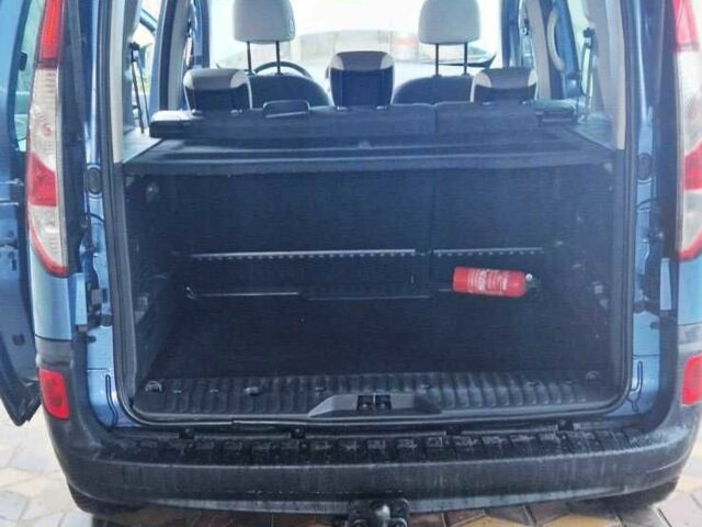 Рено Кенгу 2013 в Одессе на Automoto.ua Синий Рено Кенгу, объемом двигателя 1.5 л и пробегом 211 тыс. км за 10700 $, фото 4 на Automoto.ua